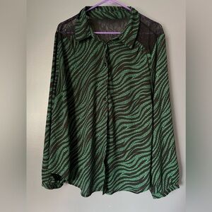Torrid Green and Black Wave Pattern Button Down Shirt